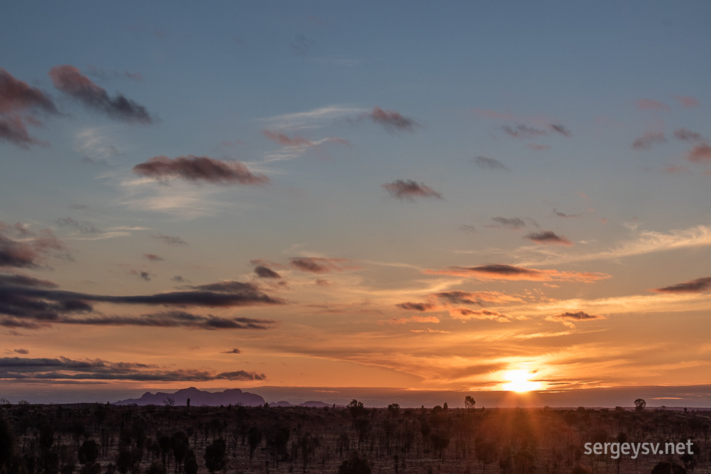 Kata Tjuta is about to go to bed.