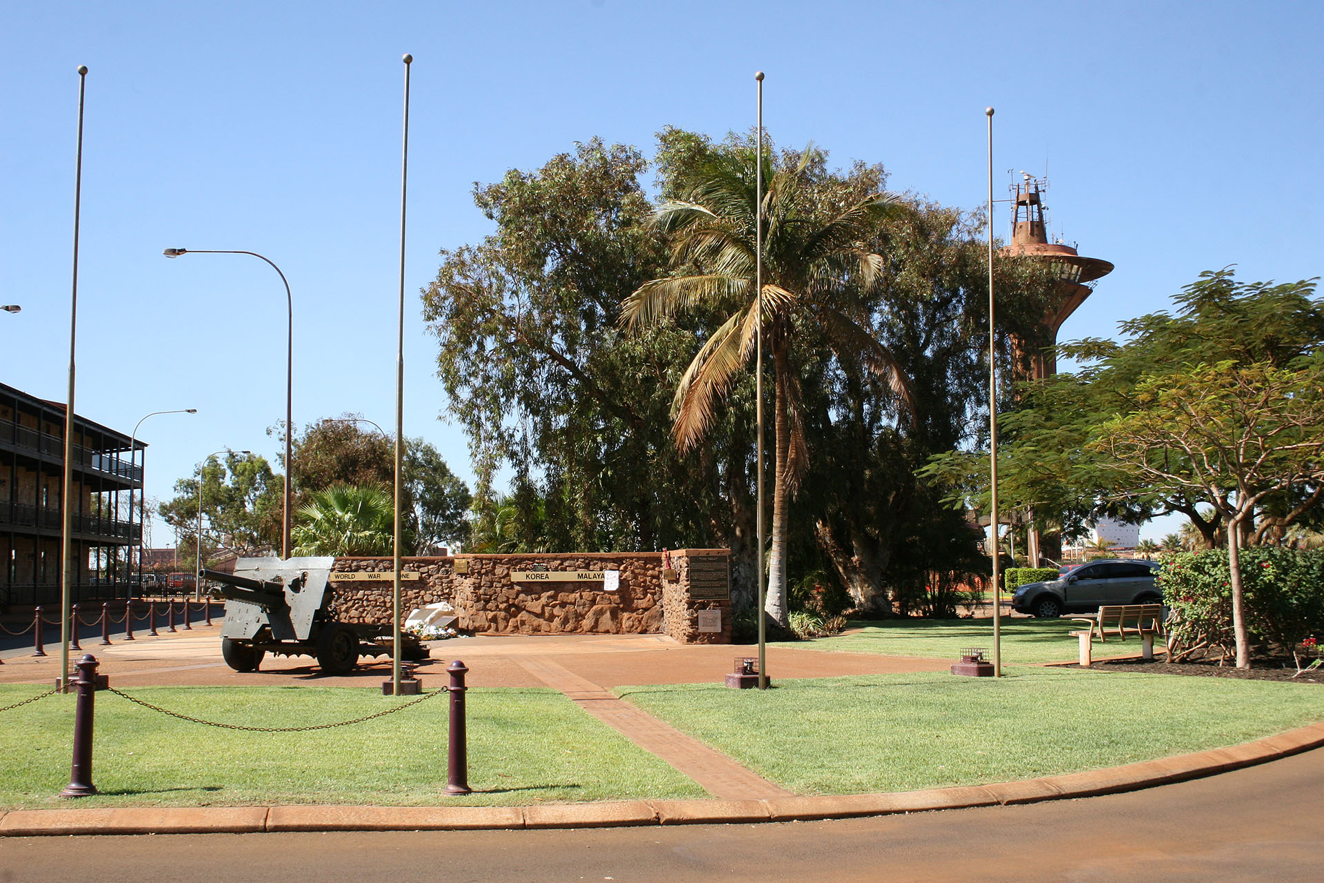 The main square. The reddish hue is clearly seen everywhere.