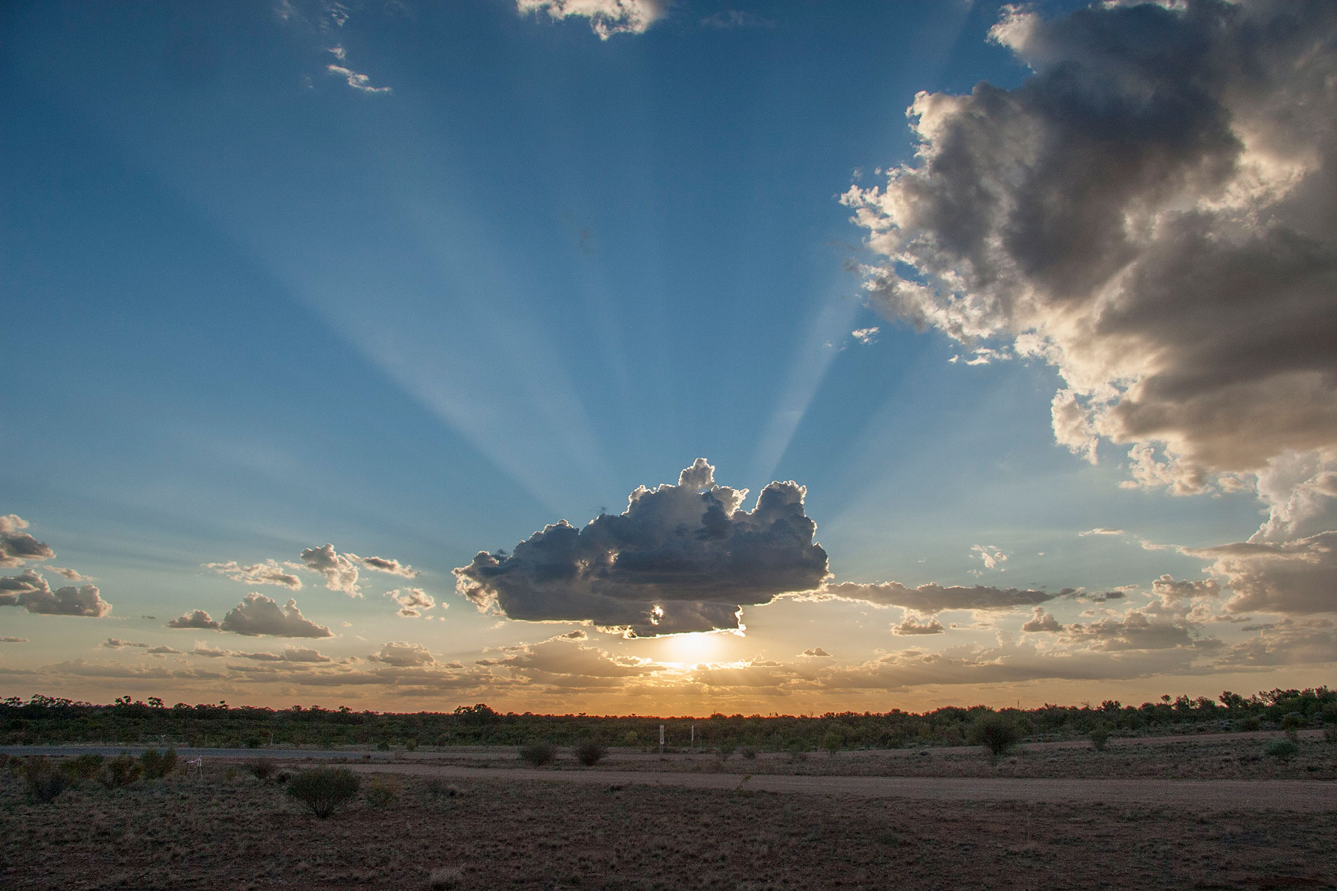 Nothing like a nice set of clouds for a good sunset.