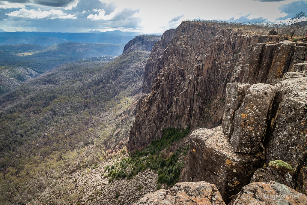 Devils Gullet, looking right.